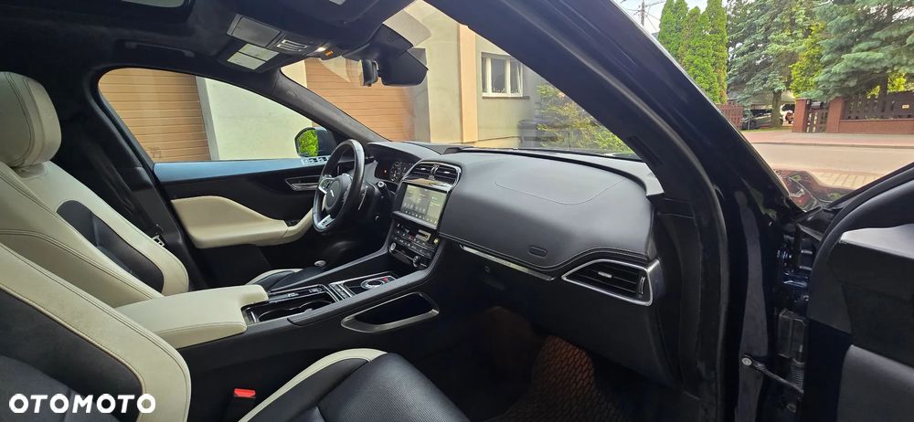 Jaguar F-Pace 3.0 V6 AWD S - 12
