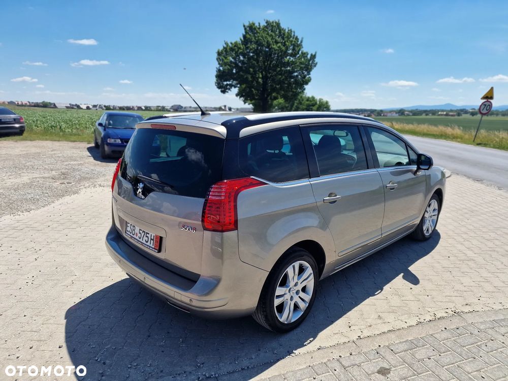 Peugeot 5008 1.6 HDi Premium - 11