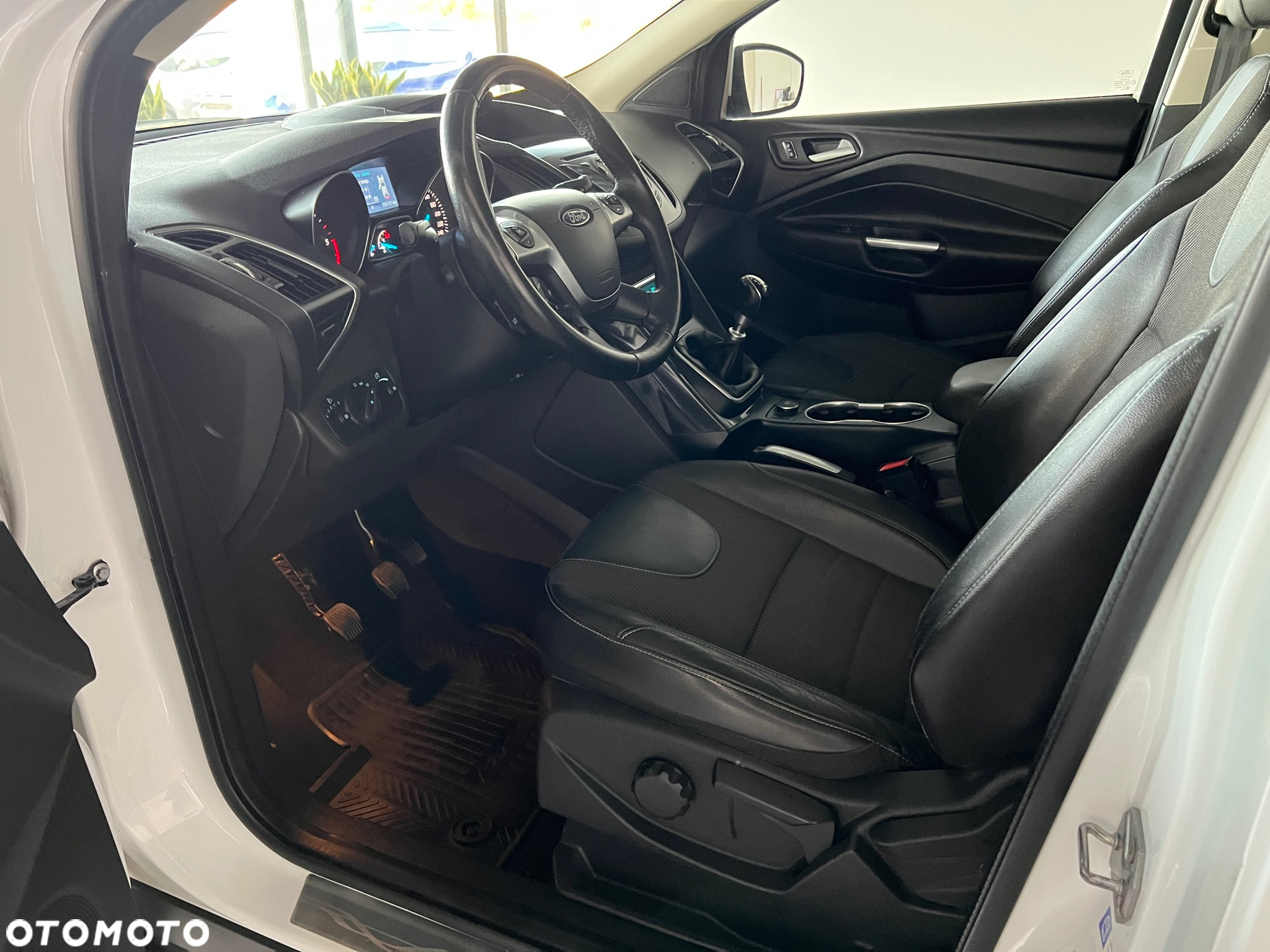 Ford Kuga - 9