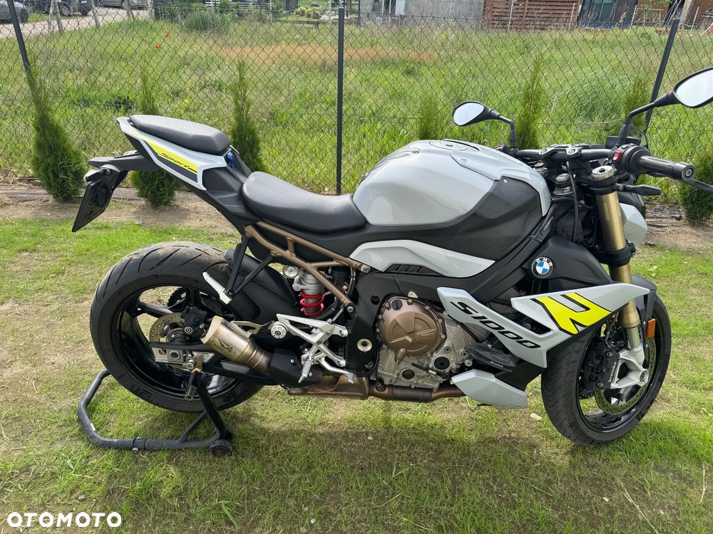 BMW S - 14