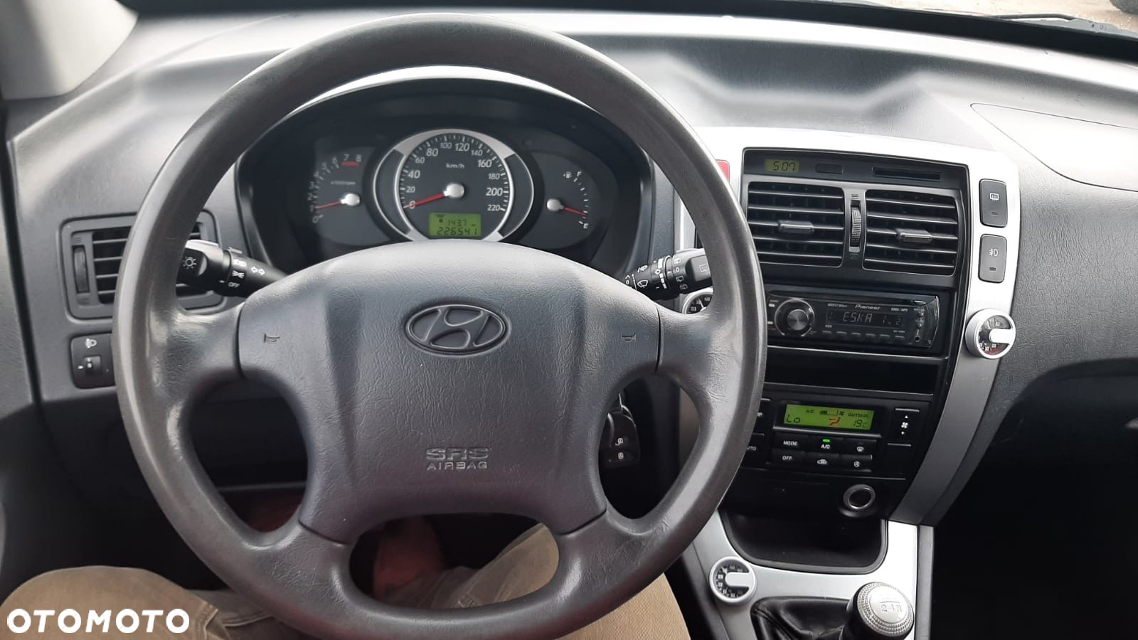 Hyundai Tucson 2.0 2WD GLS - 11