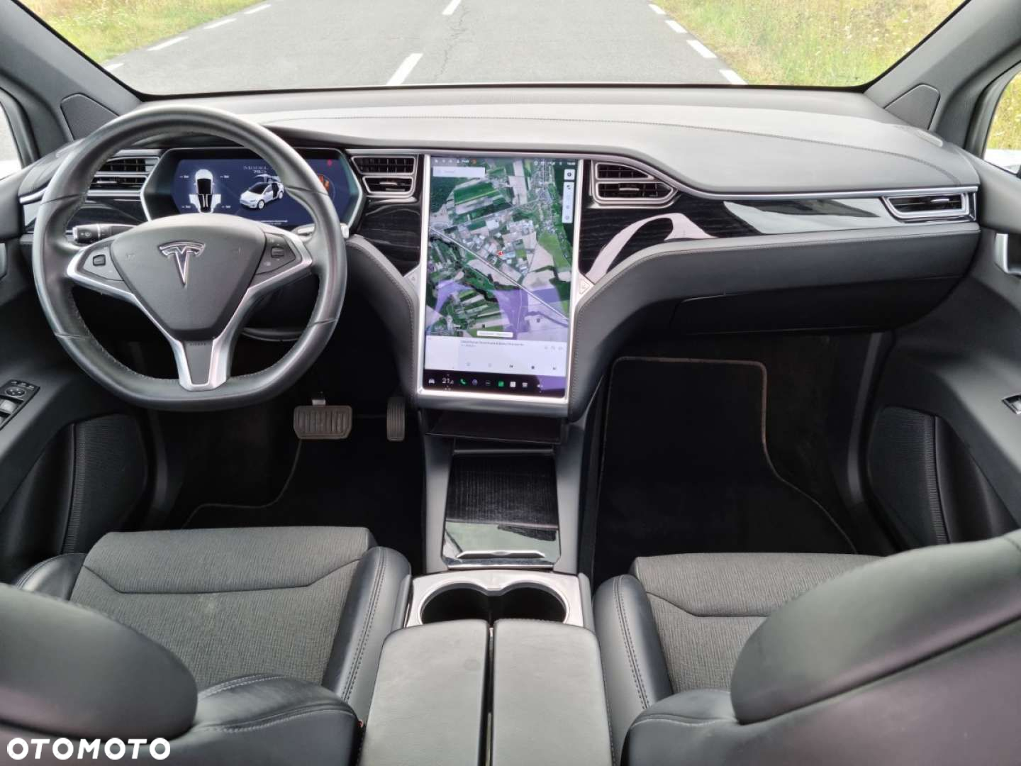 Tesla Model X 75 D - 22