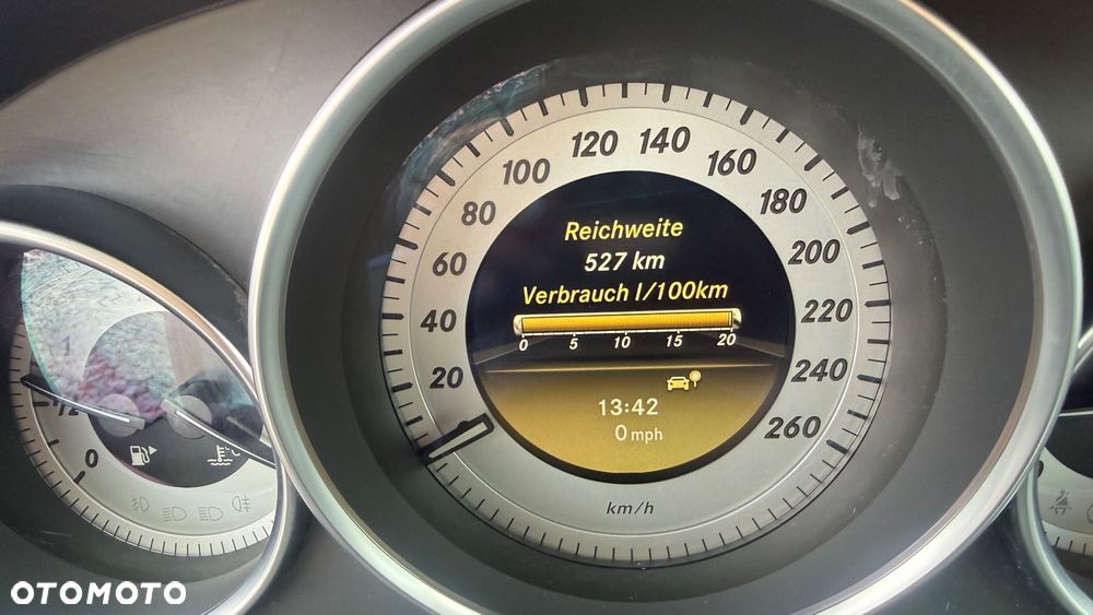 Mercedes-Benz Klasa C 220 CDI BlueEff Avantgarde - 16