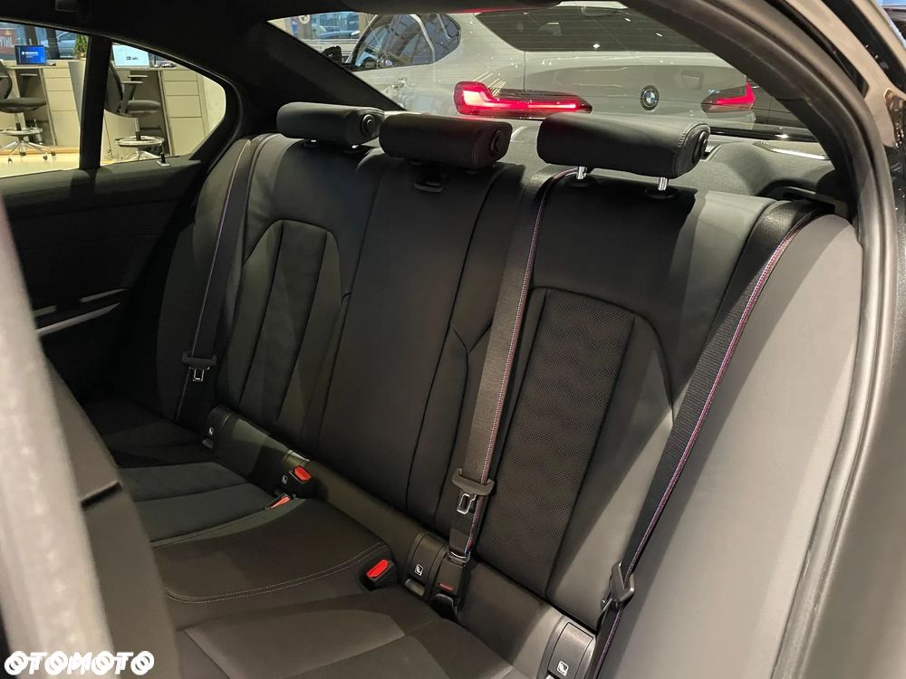 BMW M3 Competition M xDrive - 20