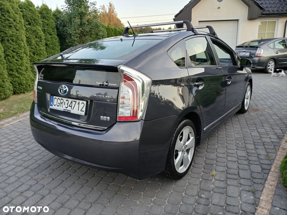 Toyota Prius (Hybrid) Executive - 10