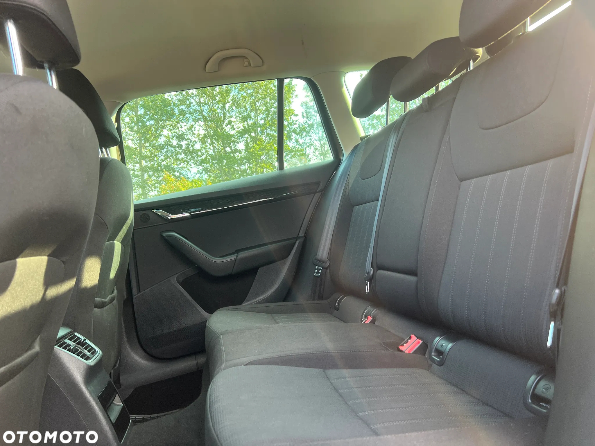 Skoda Octavia Combi 1.6 TDI Active - 10