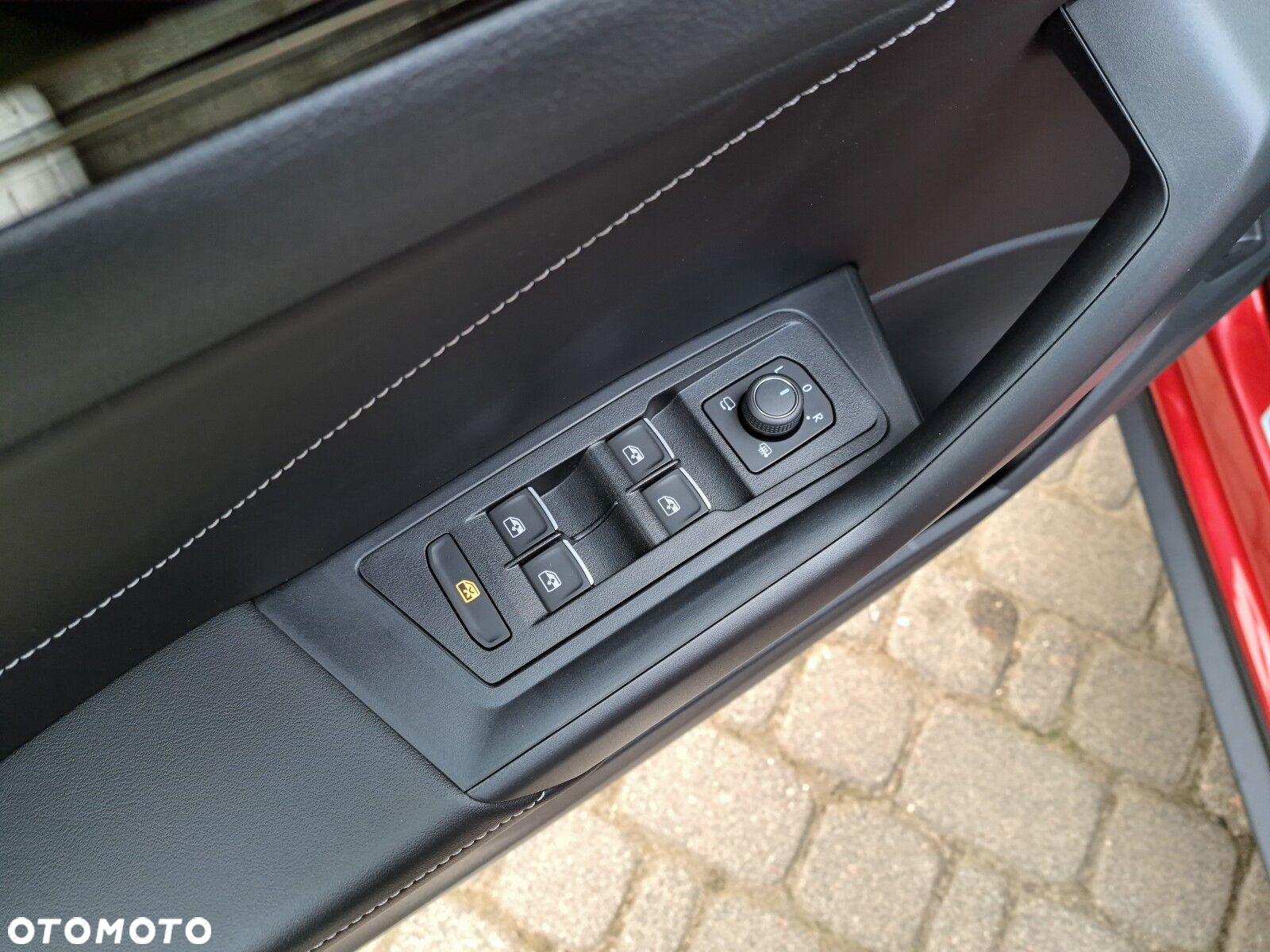 Volkswagen T-Roc 1.5 TSI R-Line DSG - 14