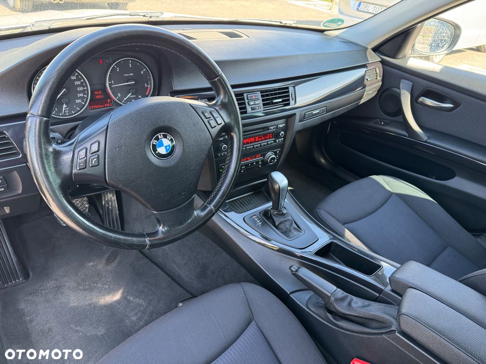 BMW Seria 3 318d DPF Edition Lifestyle - 17