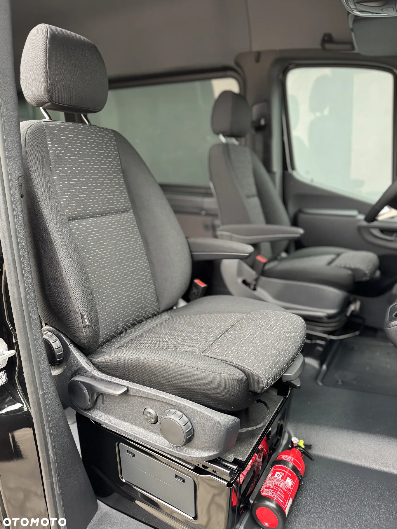 Mercedes-Benz Sprinter - 22
