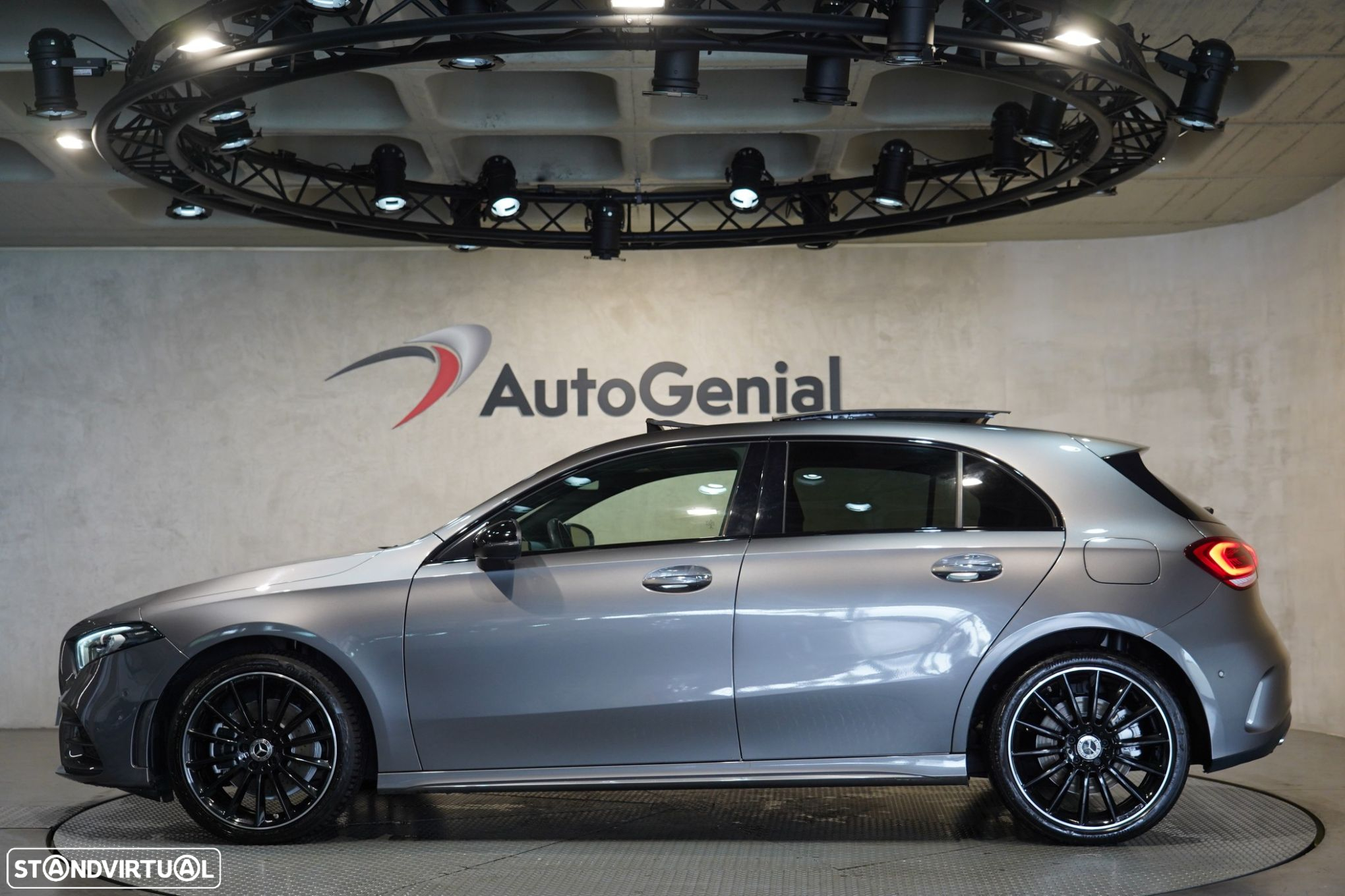 Mercedes-Benz A 250 e AMG Line - 4