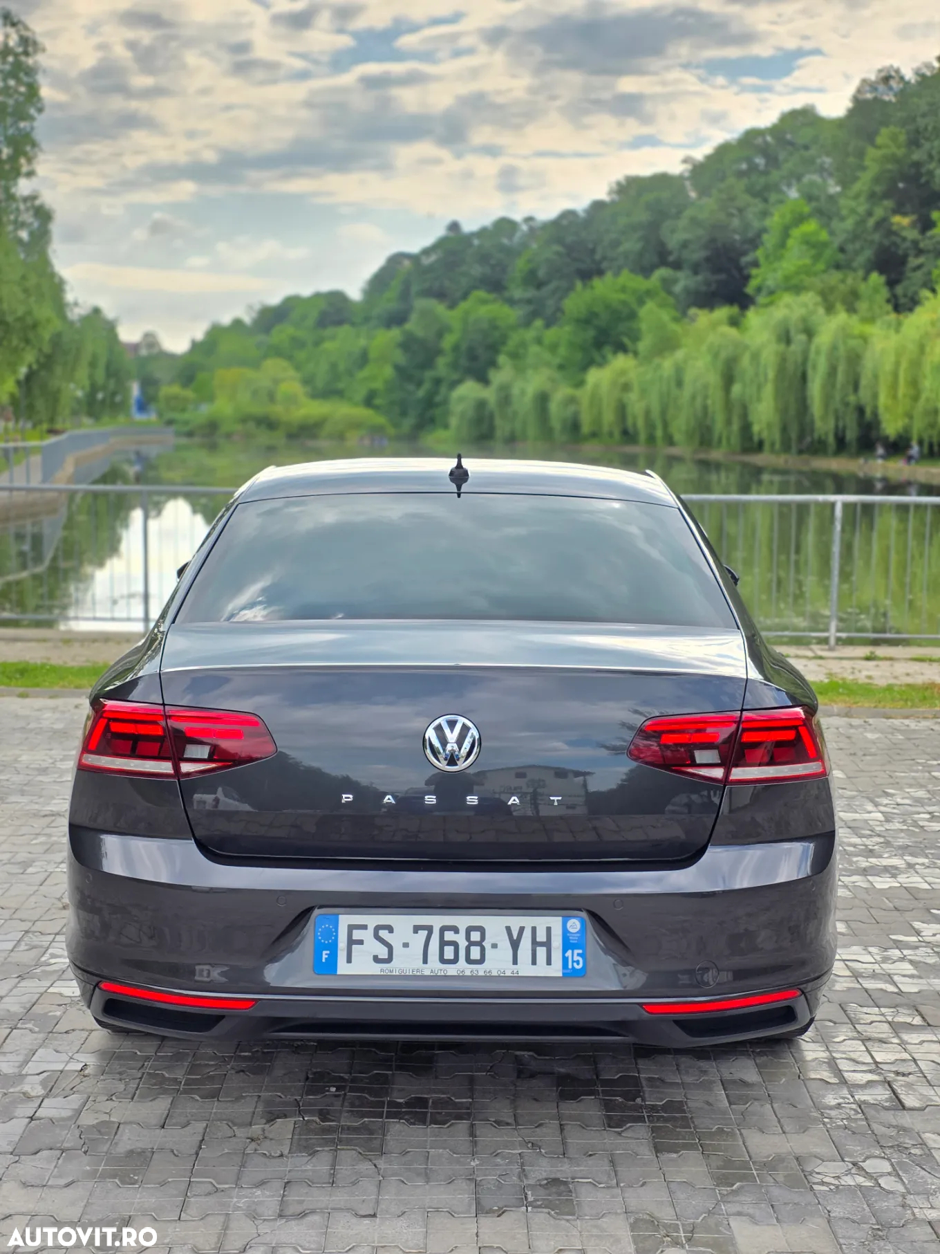Volkswagen Passat - 34