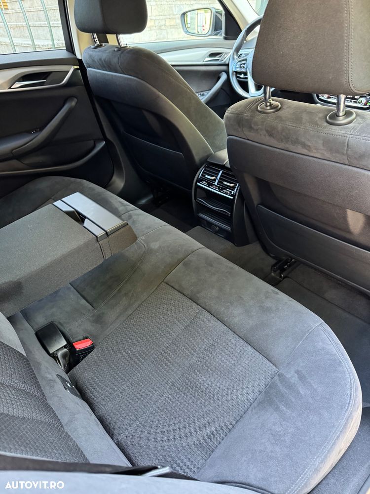 BMW Seria 5 520d xDrive Aut. Sport Line - 11