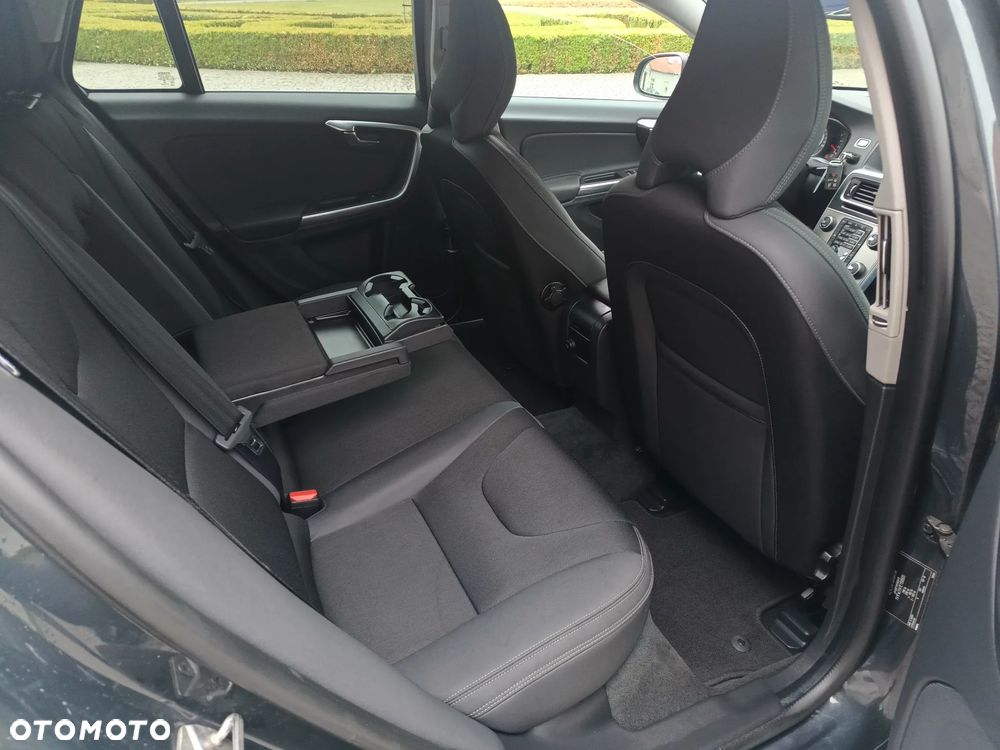 Volvo V60 D3 Edition - 10
