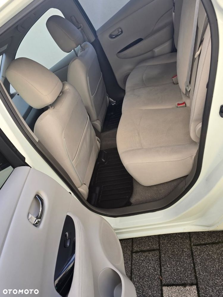 Nissan Leaf 24 kWh (mit Batterie) Visia + - 26