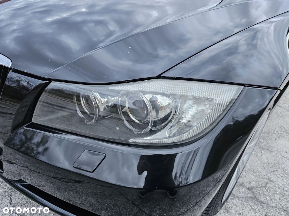 BMW Seria 3 318i - 11