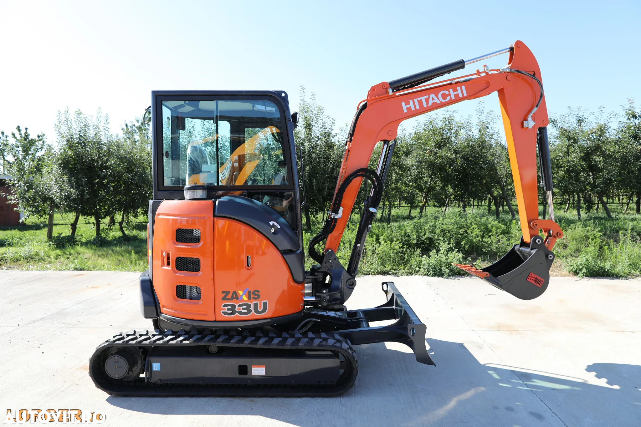 Hitachi ZX33U-5A - 4