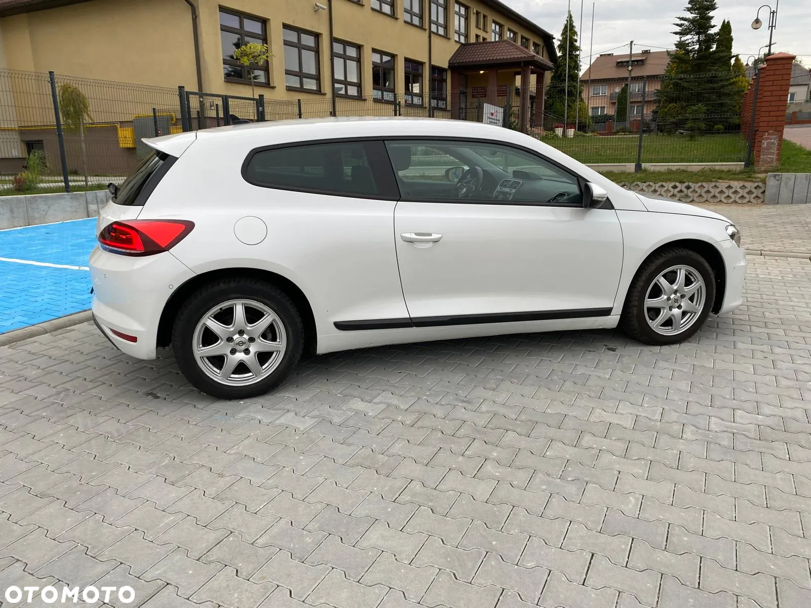 Volkswagen Scirocco 2.0 TSI (BlueMotion Technology) - 13