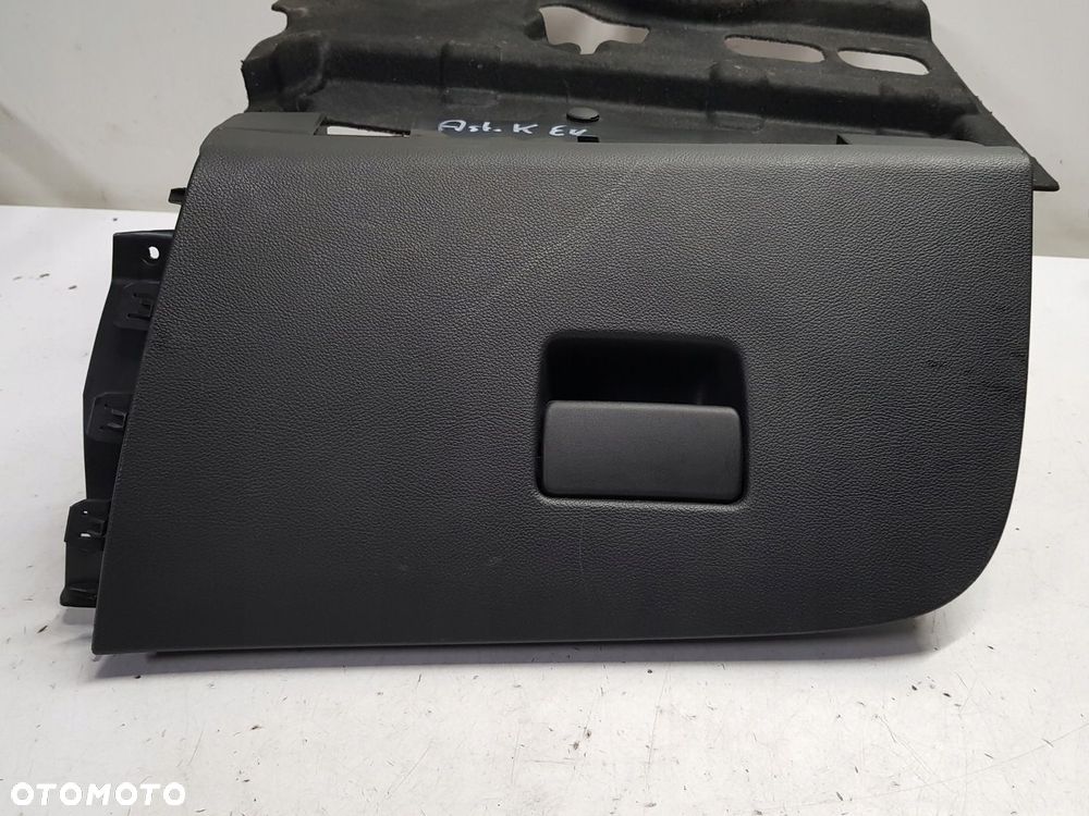 zmieniarka płyt CD schowek Opel Astra K - 5