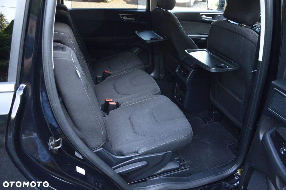 Ford S-Max - 34
