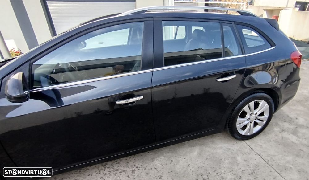 Chevrolet Cruze SW 1.7 VCDi LTZ - 3