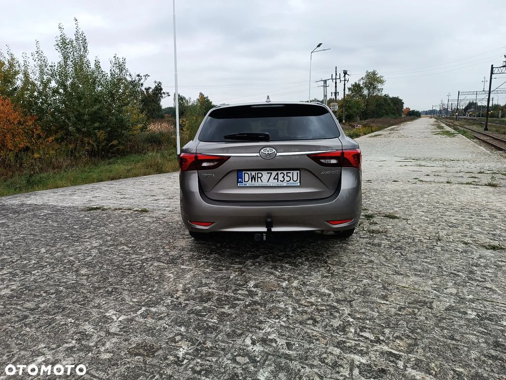 Toyota Avensis 1.8 Business Edition - 21