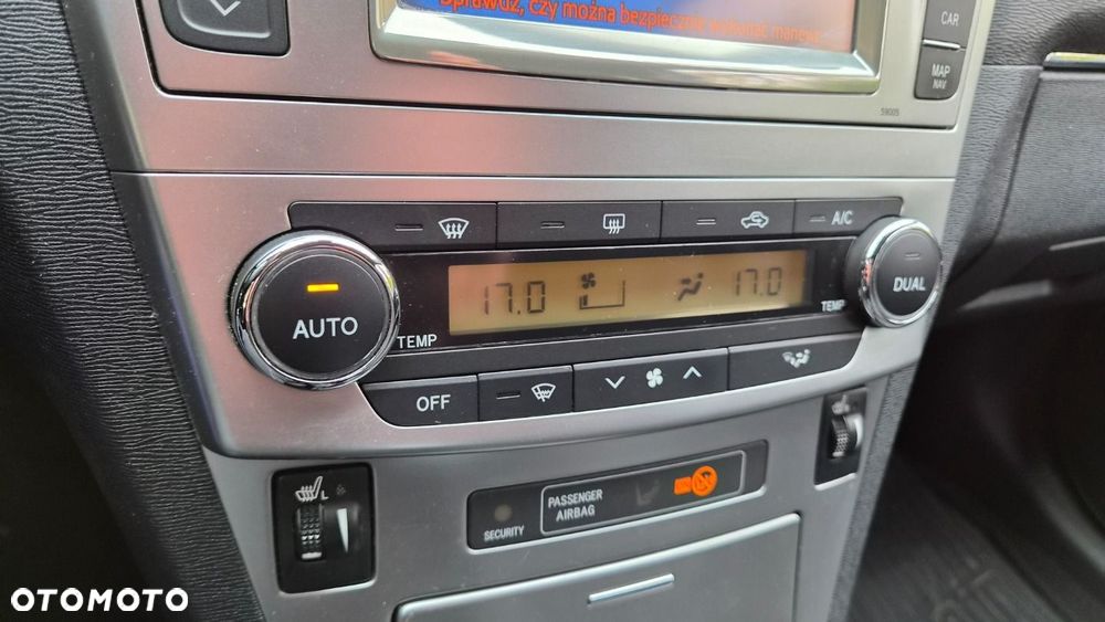Toyota Avensis Touring Sports 1.8 Business Edition - 32
