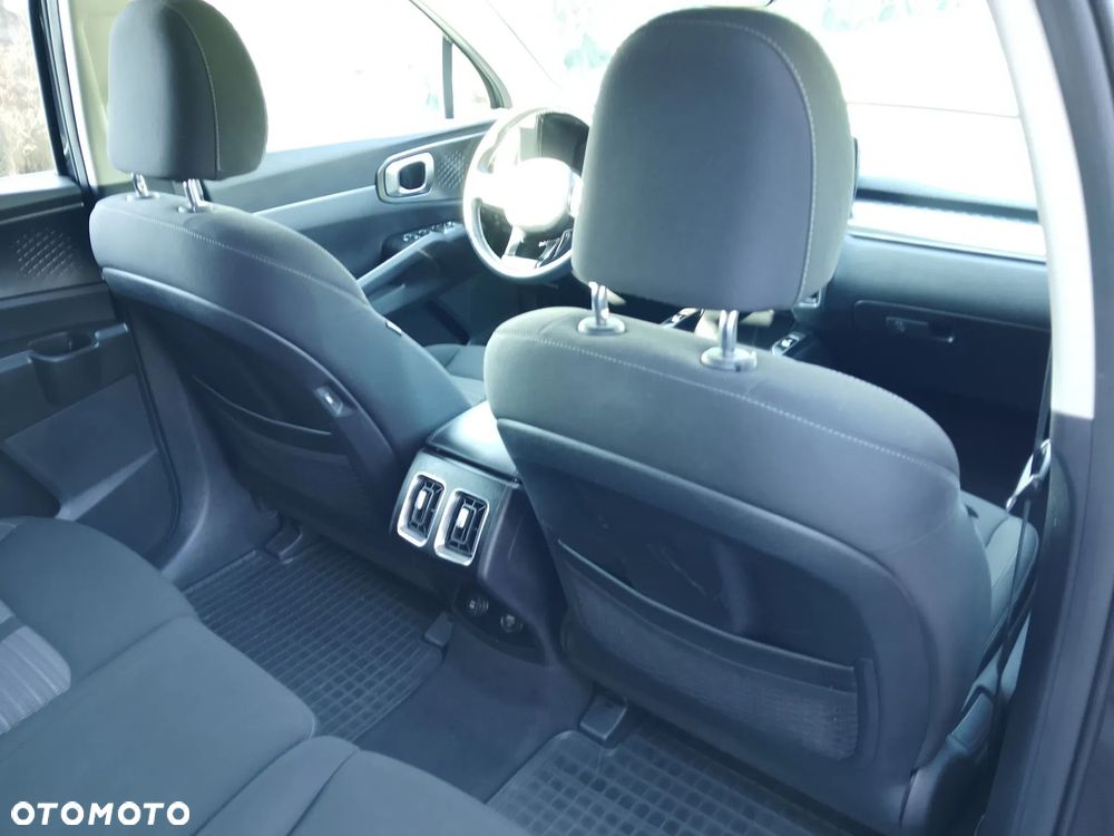 Kia Sorento 1.6 T-GDI HEV XL 7os - 25