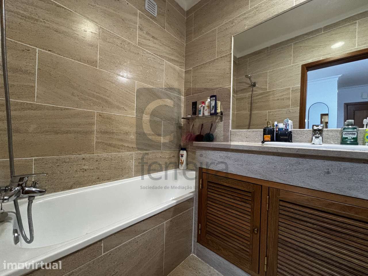 Apartamento T2 central com terrraço e varanda - Grande imagem: 5/42