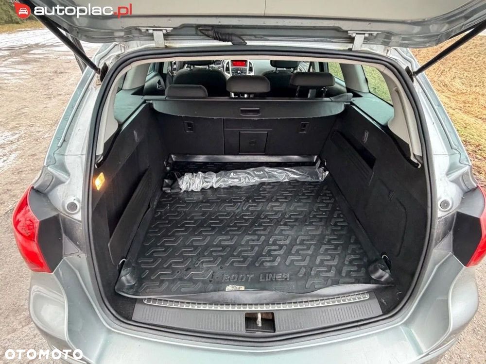 Opel Astra 2011