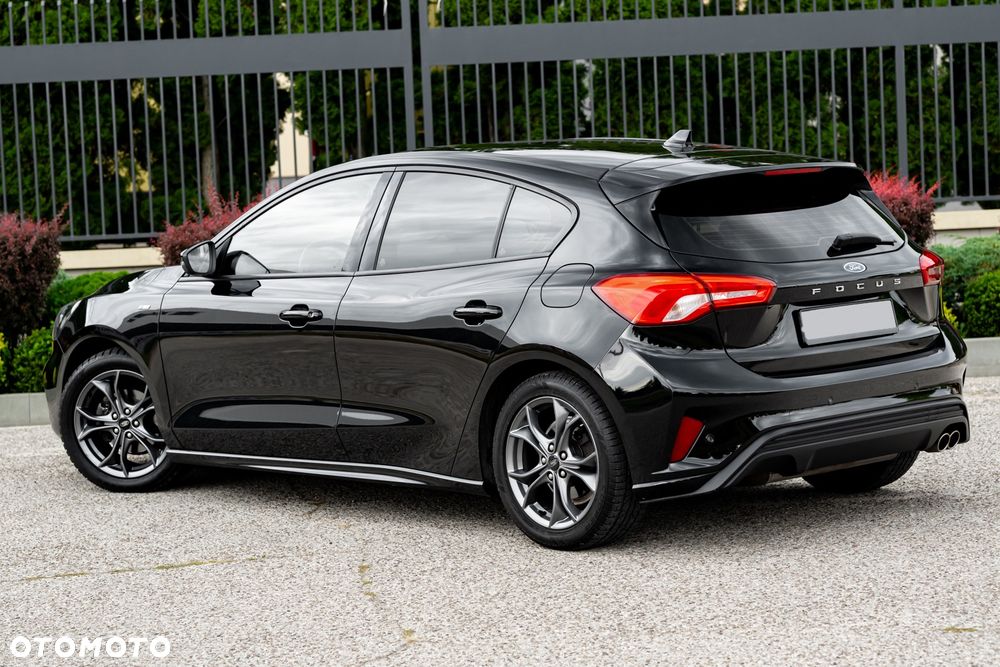 Ford Focus 1.0 EcoBoost Start-Stopp-System ST-LINE - 11