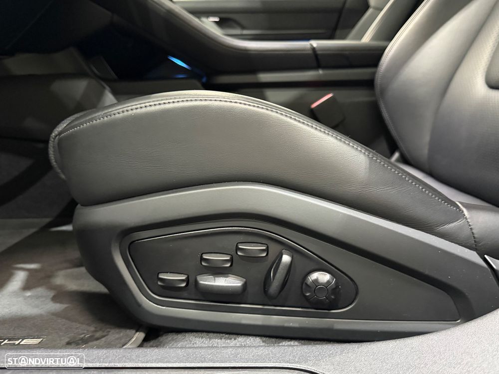 Porsche Taycan Sport Turismo - 31
