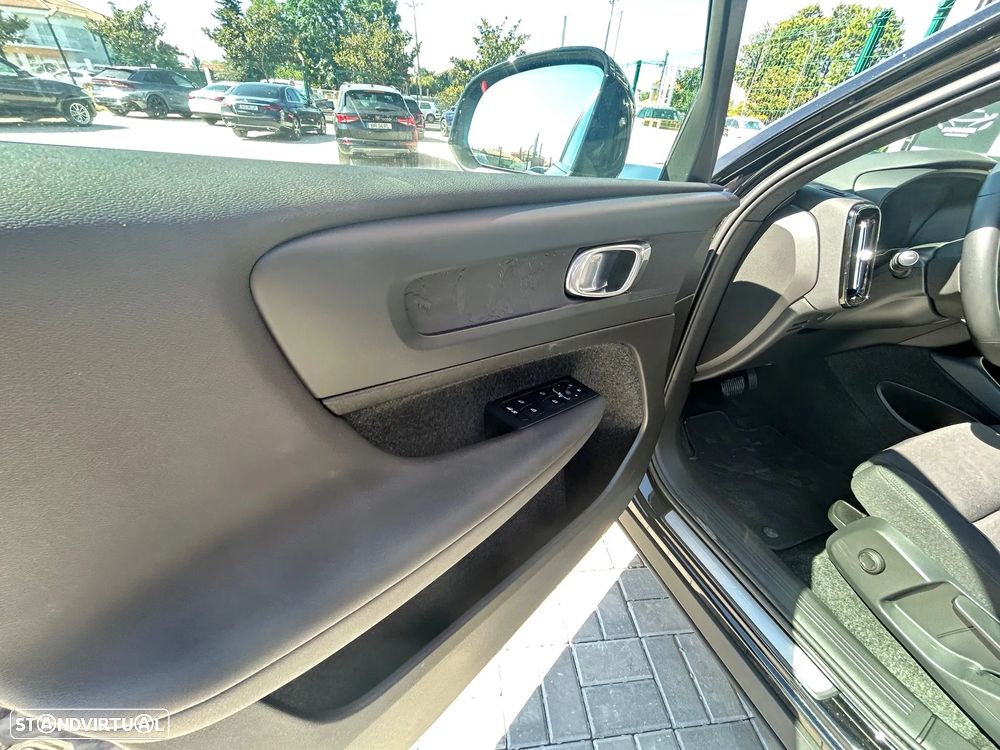 Volvo XC 40 Recharge Core - 5