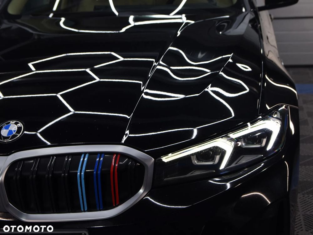 BMW Seria 3 318i - 12