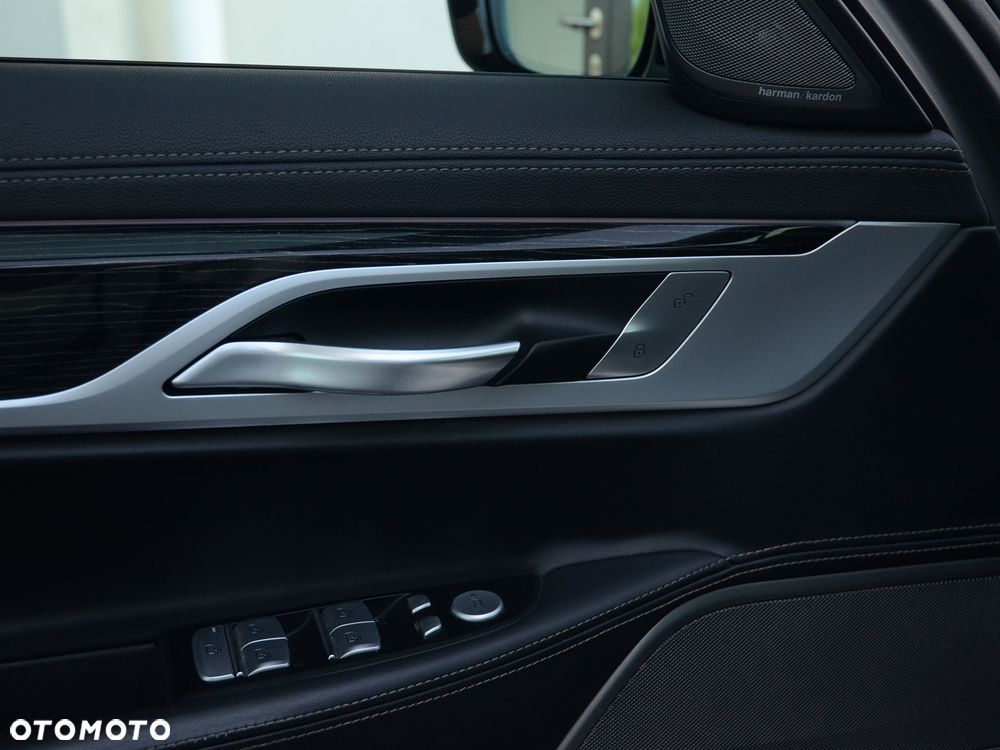 BMW Seria 7 - 23