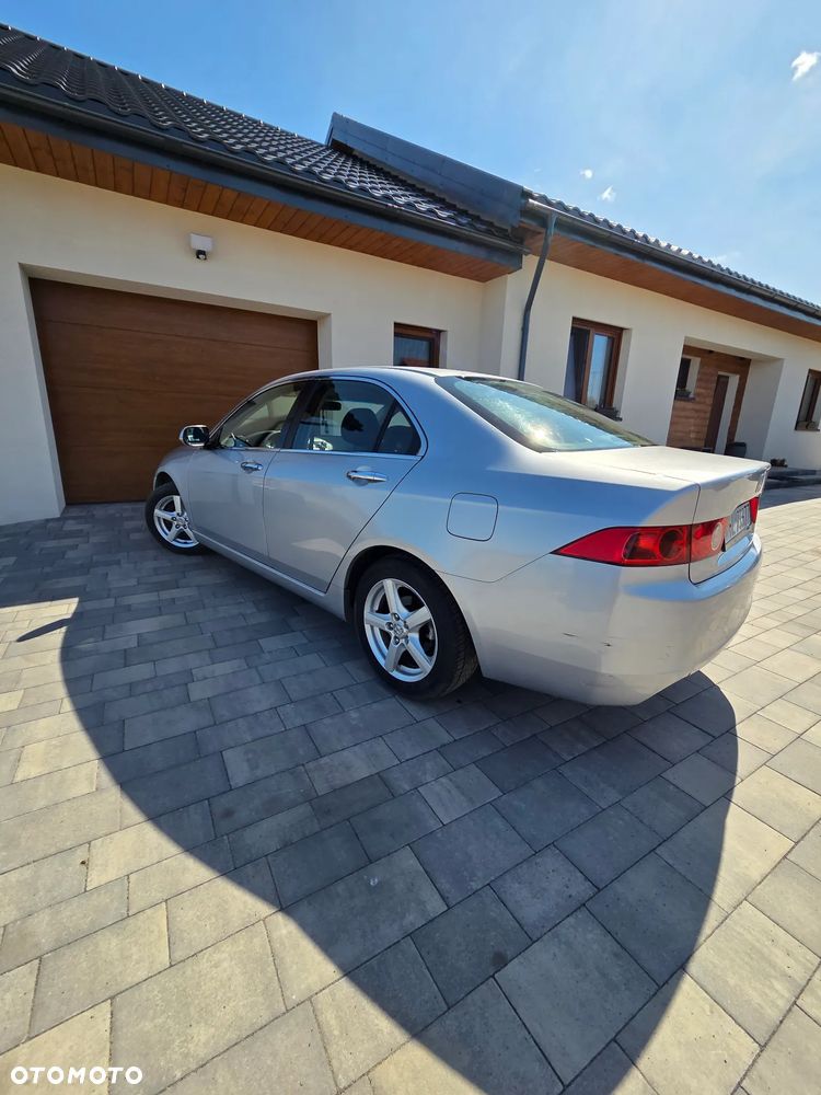 Honda Accord 2.0 i Comfort - 2