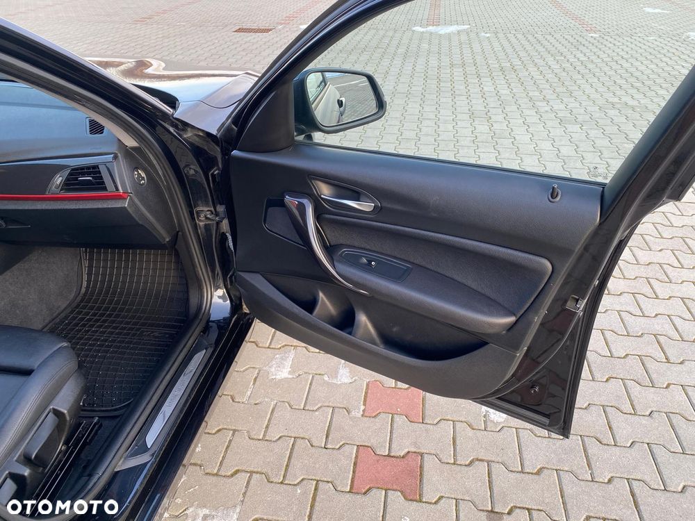 BMW Seria 1 118d Sport Line - 32
