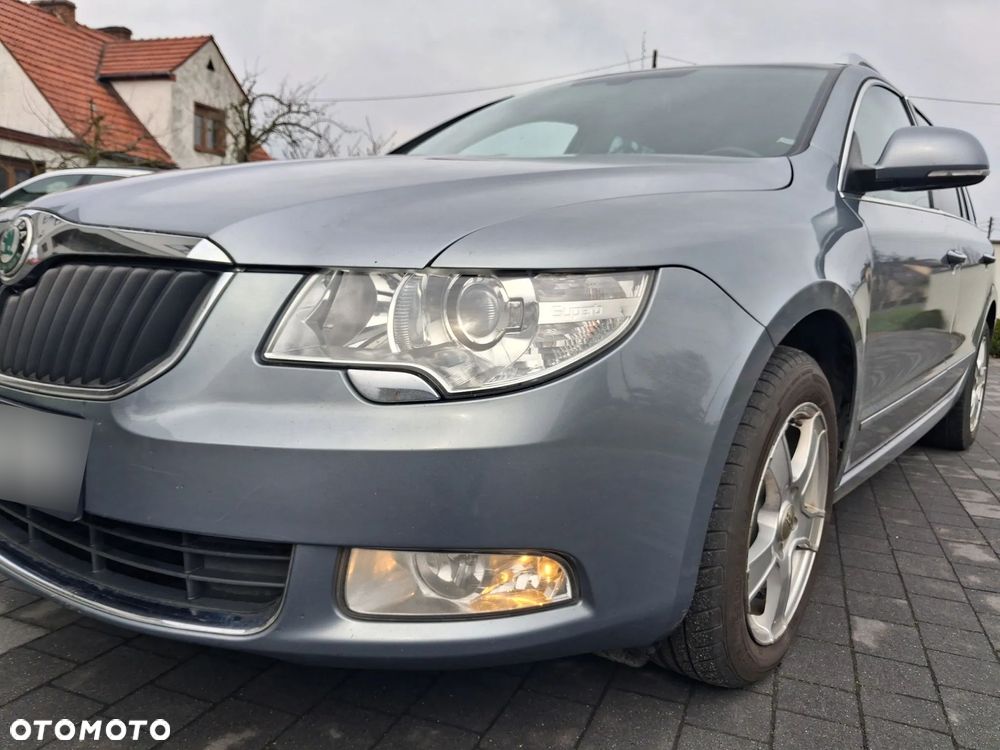 Skoda Superb 2.0 TDI DSG Exclusive - 22
