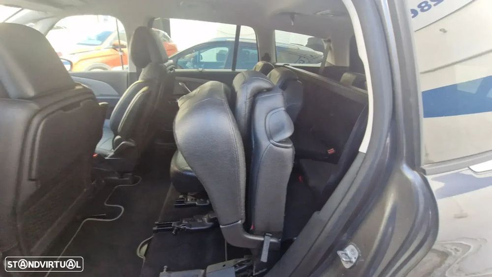 Citroën C4 Grand Picasso - 12
