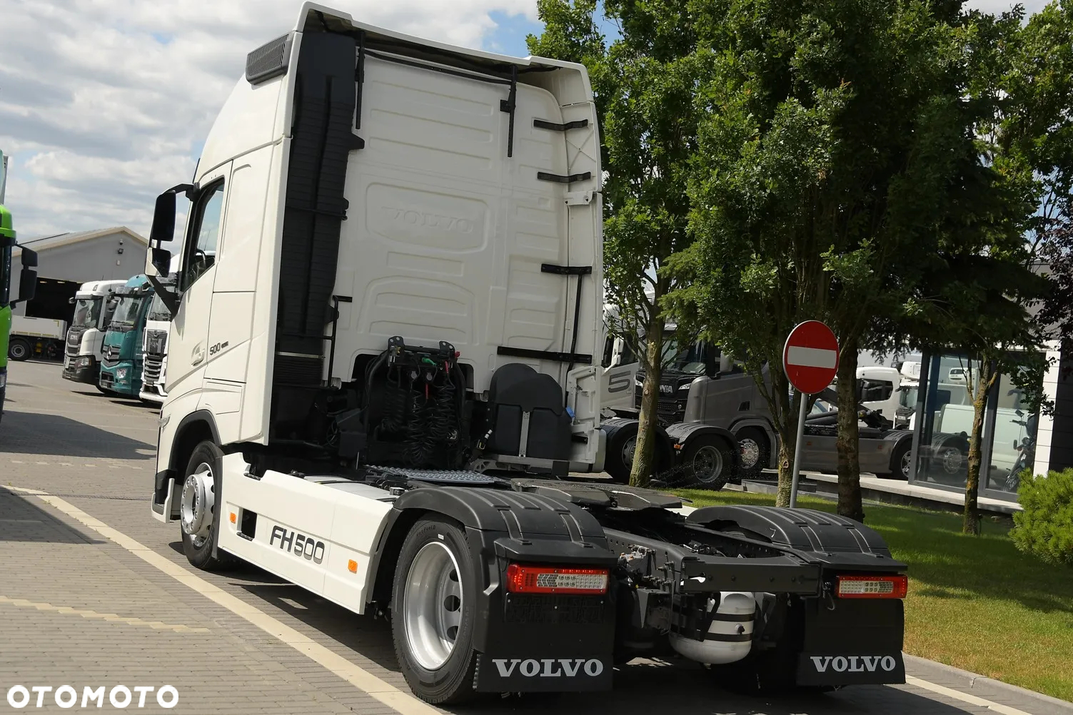 Volvo FH500 ///* 2021///* XXL///* LOW DECK///* MEGA///* FULL LED///* TABLET///* KLIMATYZACJA POSTOJOWA///* WAGA///* ZABUDOWY MIĘDZYOSIOWE///* STAN BARDZO DOBRY - 6