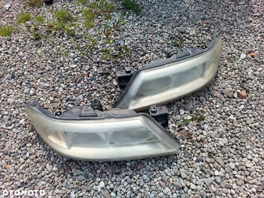 RENAULT LAGUNA 2 II 2004R KOMPLET LAMP PRZÓD PRZENIE LEWE PRAWE EUROPA - 1