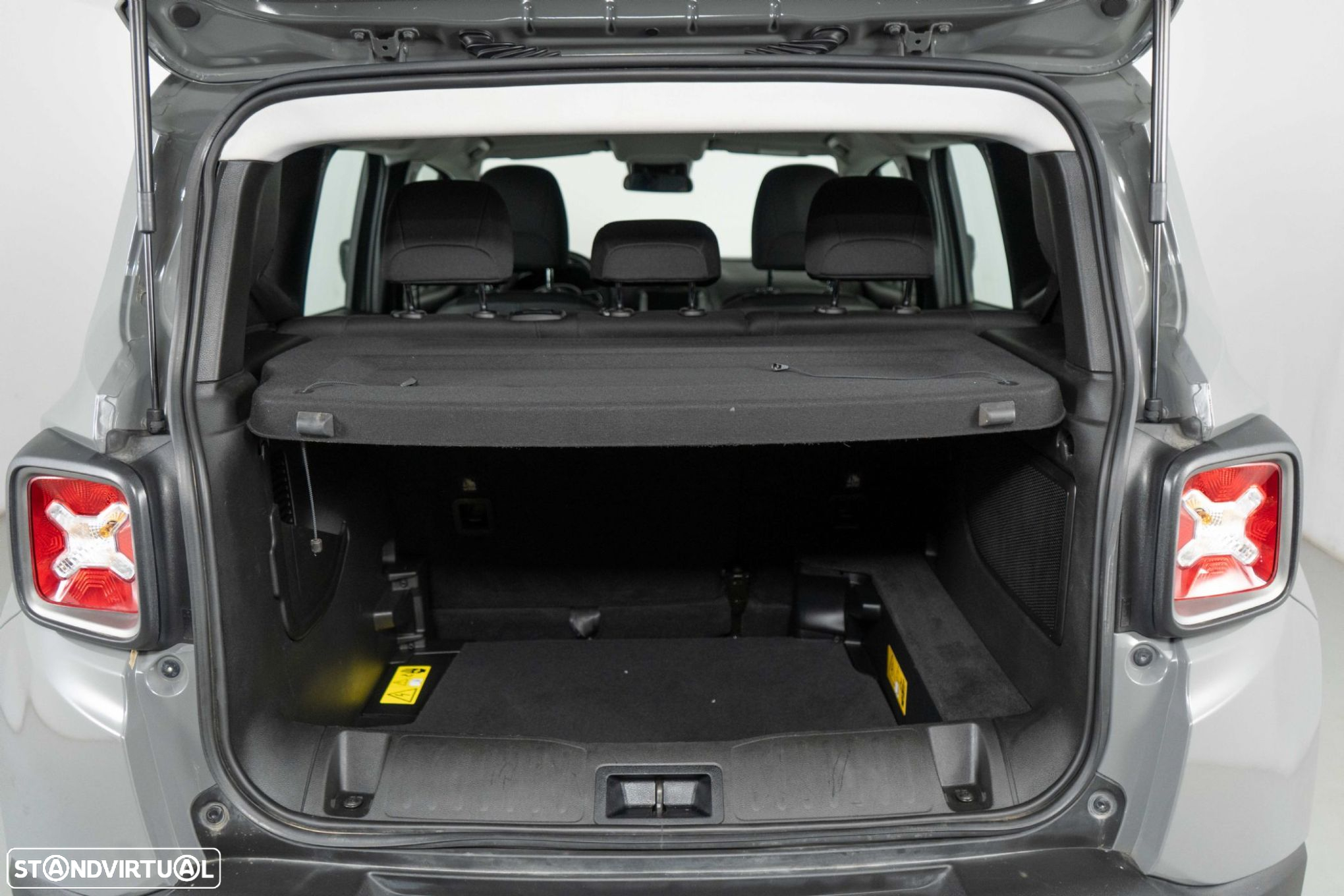 Jeep Renegade 1.3 TG 4Xe Limited - 11