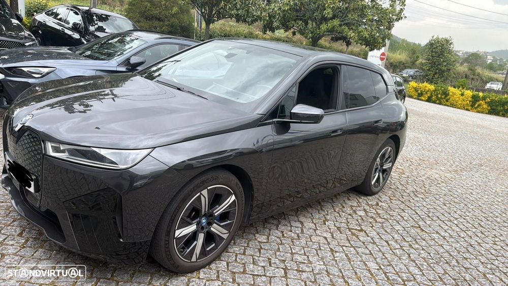 BMW iX xDrive 40 Pack Desportivo - 2
