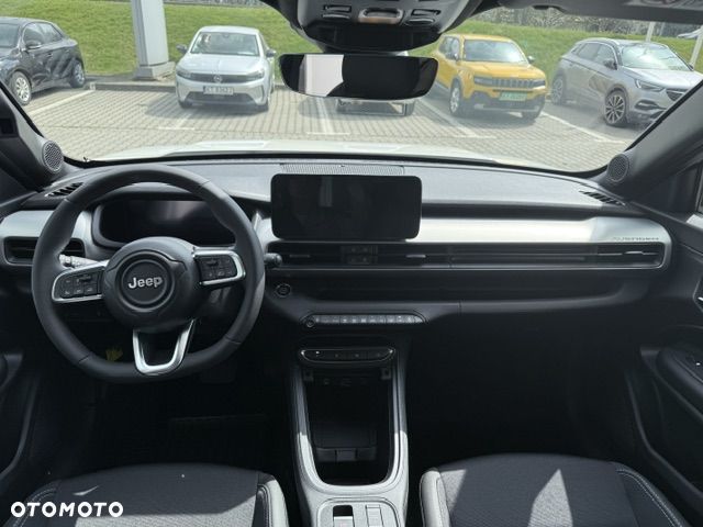 Jeep Avenger 1.2 T3 mHEV Black Edition FWD eDCT6 - 8