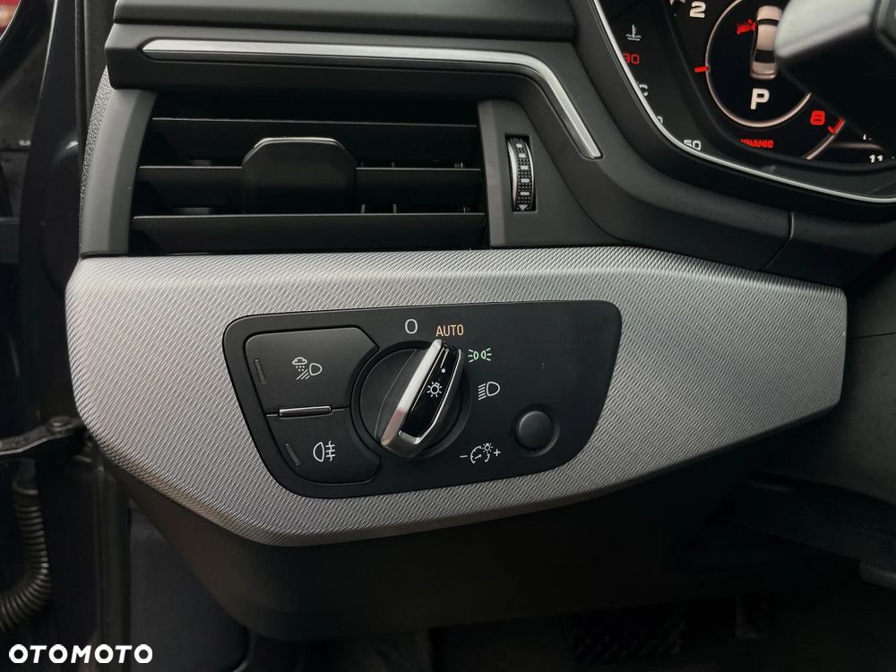 Audi A4 Limousine 2.0 TFSI ultra S tronic - 35