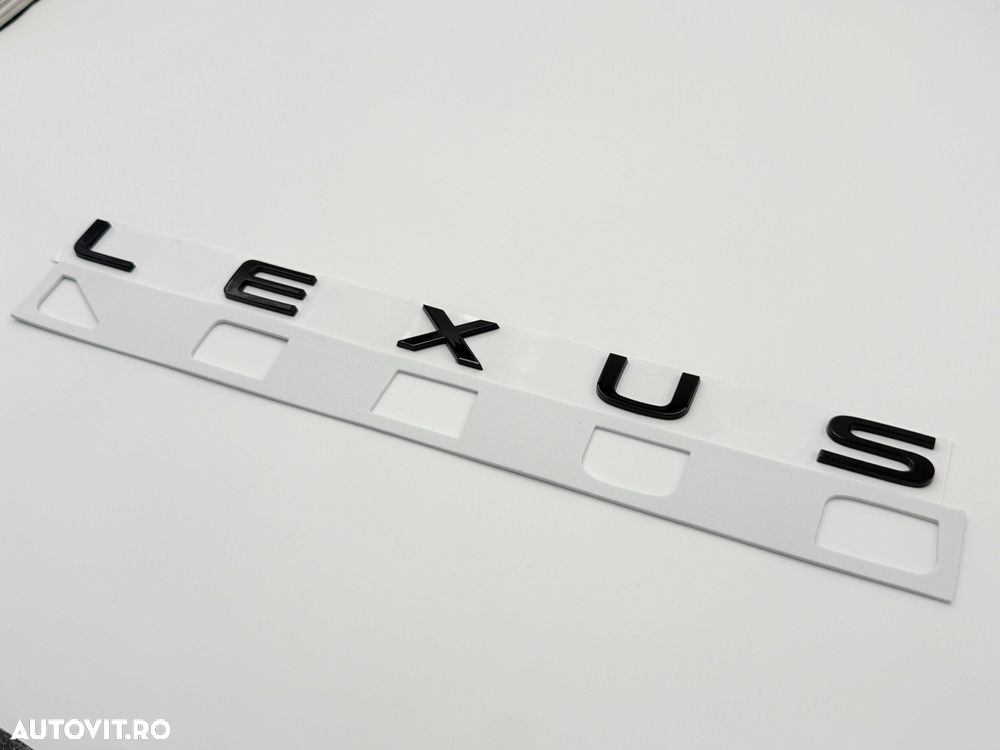 Emblema Lexus spate negru - 3