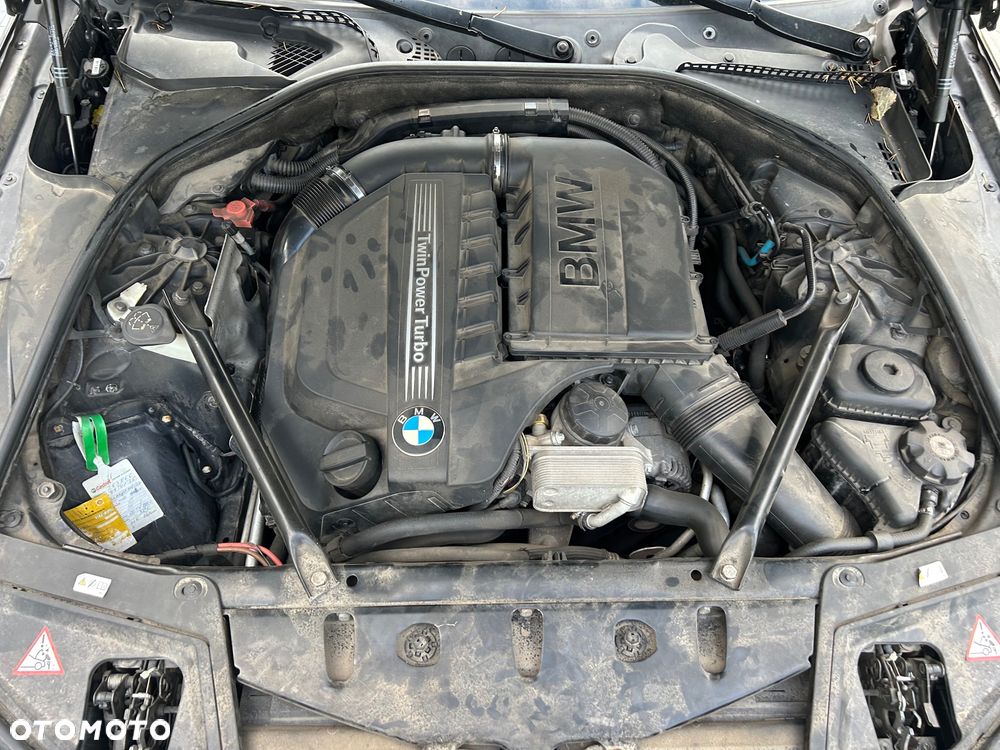 BMW Seria 5 535i xDrive - 23