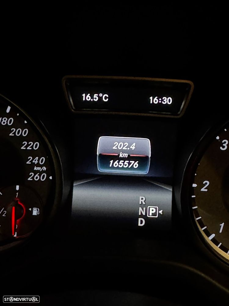 Mercedes-Benz CLA 180 d Shooting Brake AMG Line Aut. - 16