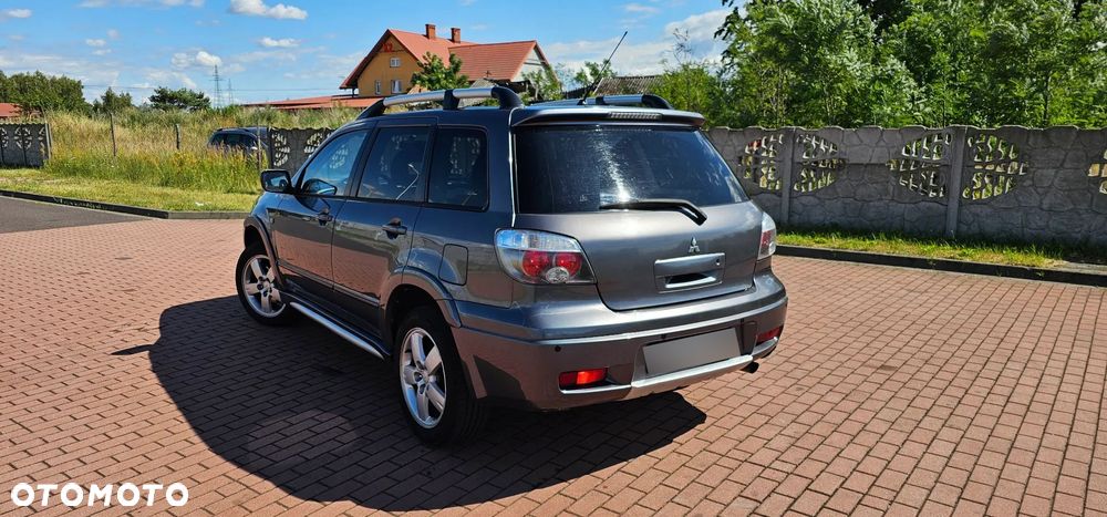 Mitsubishi Outlander 2.0 Comfort 4WD - 5