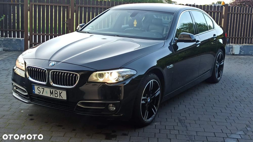 BMW Seria 5 525d xDrive Luxury Line - 10