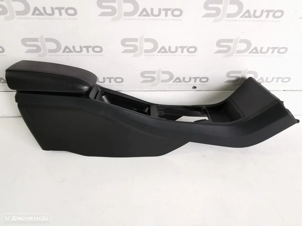 Apoio Braço / Consola Central - Volvo V40 R-Design - 2